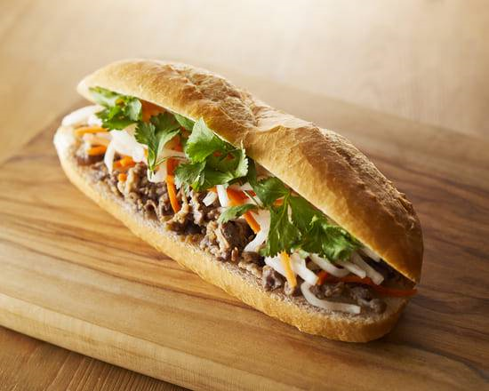 牛焼肉のバインミー Barbecued Beef Banh Mi